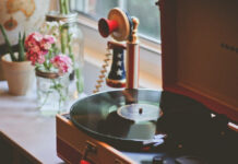 Без вреда для порядка: 5 способов пристроить дома вещи, которые жалко выбросить