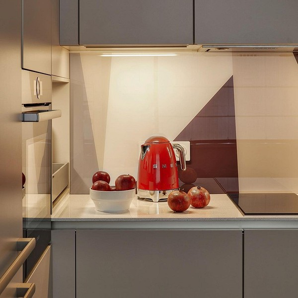 Фартук для кухни из стекла: 72 красивых фото и советы по выбору этой отделки