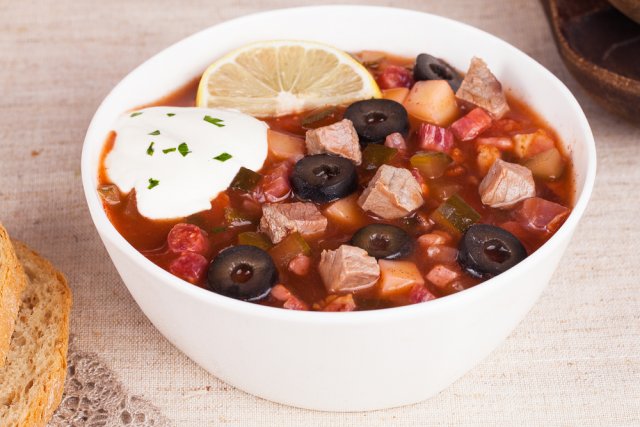 Как приготовить вкусную солянку в домашних условиях – лучшие рецепты с фото 