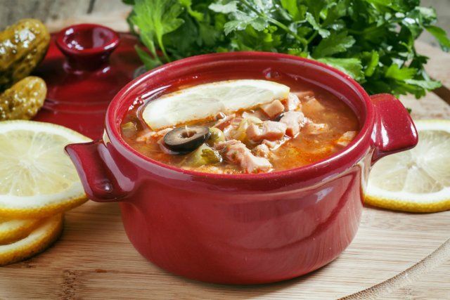Как приготовить вкусную солянку в домашних условиях – лучшие рецепты с фото 