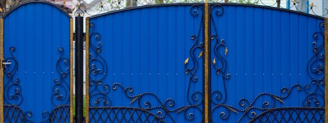 Как сделать ворота из профнастила – советы по сооружению и монтажу 