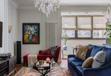 Колоритный интерьер с элементами классики: московская квартира 128 кв. м для семьи c двумя детьми