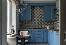 Однушка с функциями двушки: маленькая квартира 35 кв. м с кроватью в шкафу