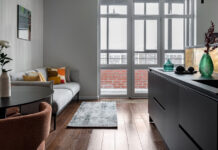 Маленькая и стильная студия дизайнера: как на 30 кв. м удалось оформить спальную зону и гостиную