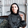 Отделка как декор: потрясающий интерьер квартиры с яркими решениями