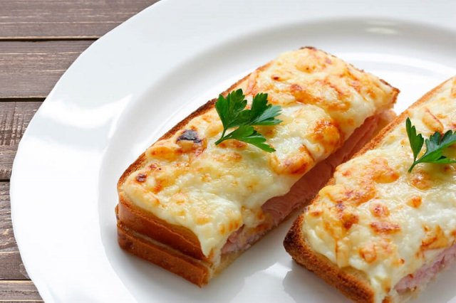 Чем перекусить на даче: 7 быстрых и вкусных блюд для весенней поездки за город 