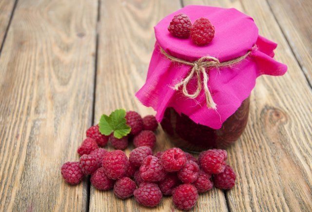 12 рецептов невероятно вкусного малинового варенья на зиму 