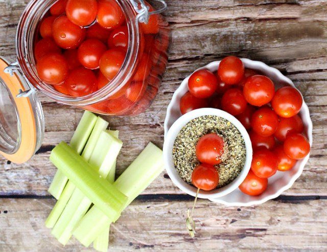 7 потрясающих рецептов маринованных помидоров на любой вкус (с фото) 