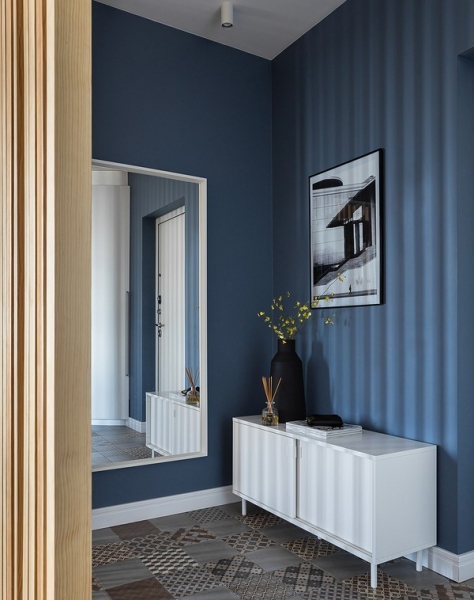 Как дизайнеры оформляют прихожие в своих квартирах: 5 примеров от профи