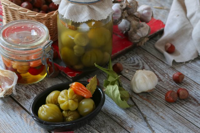 Самые вкусные зеленые помидоры на зиму – рецепты с фото 