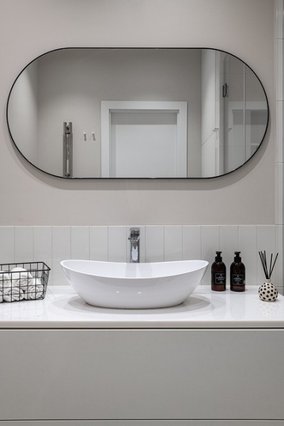 Как дизайнер сделала из стандартной однушки почти двушку: уютный интерьер квартиры 49 кв. м