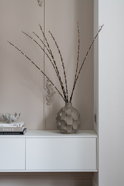 Как дизайнер сделала из стандартной однушки почти двушку: уютный интерьер квартиры 49 кв. м