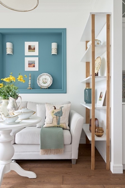 Аналог кухонного «уголка»: 6 дизайнерских кухонь с диванчиком вместо стульев