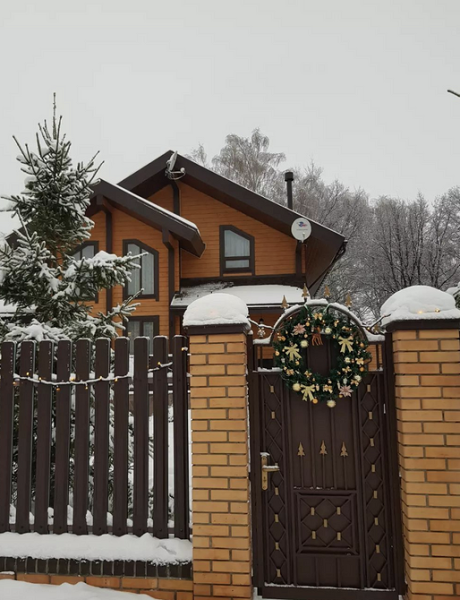 7 невероятных идей для украшения дачи к Новому году | ivd.ru