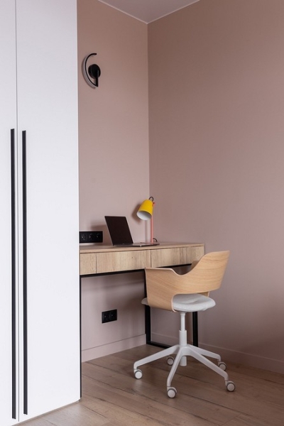 Яркие цвета и бюджетный декор: однушка 34 кв. м для молодой пары | ivd.ru