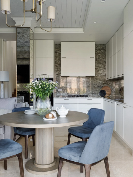 Кухня-гостиная в частном доме: идеи обустройства и примеры проектов с планировками (90 фото)