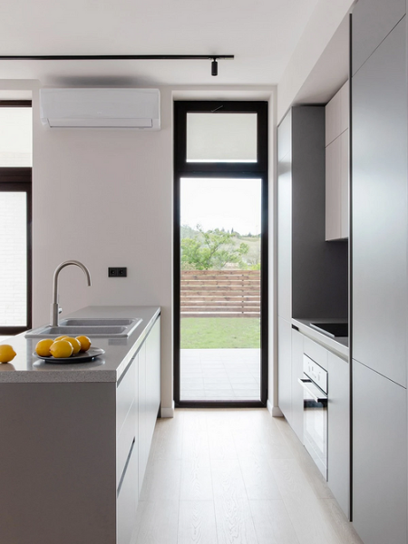 Кухня-гостиная в частном доме: идеи обустройства и примеры проектов с планировками (90 фото)