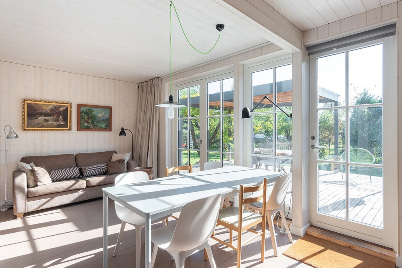 Кухня-гостиная в частном доме: идеи обустройства и примеры проектов с планировками (90 фото)