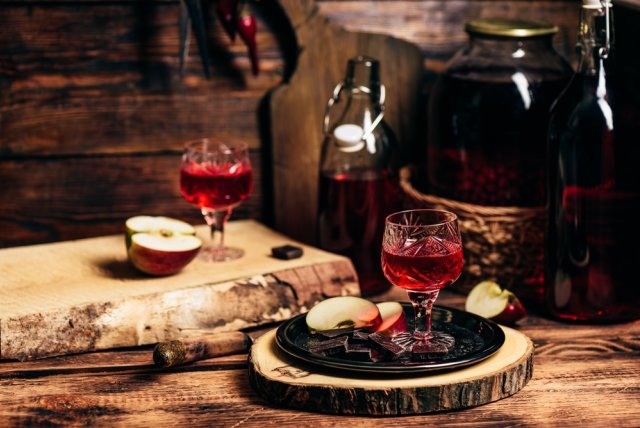 Осенние настойки, ликеры, наливки: рецепты, чтобы сохранить вкус и аромат лета 