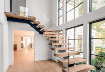 Лестница в интерьере: какую выбрать?