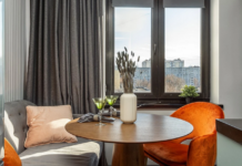 Принимайте гостей на кухне: 8 идеальных решений для маленькой площади