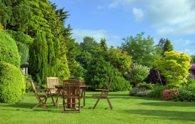 Как быстро преобразить сад: простые идеи с фото 