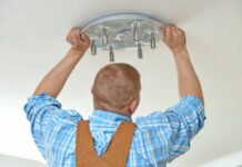 Как повесить люстру на бетонный потолок?