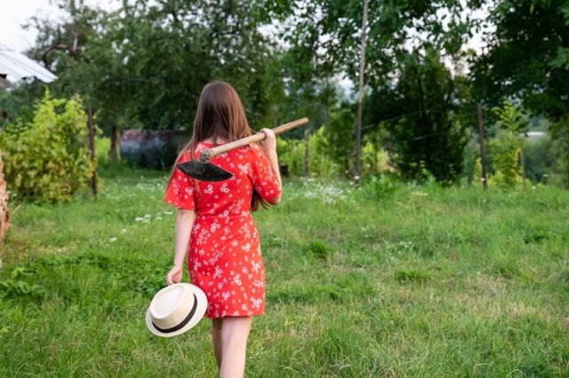 Как приучить детей к дачному труду без конфликтов 