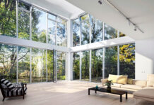 Особенности остекления загородных домов