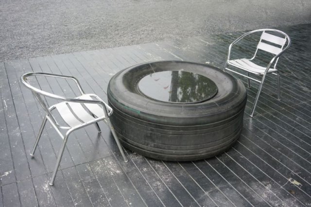 5 простых садовых столиков, которые можно сделать своими руками 