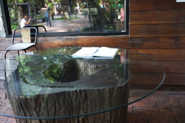 5 простых садовых столиков, которые можно сделать своими руками 