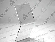 Подставки из оргстекла: что нужно знать?