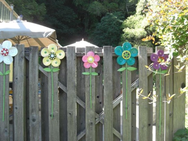 Что можно сделать из старых консервных крышек для дома и дачи