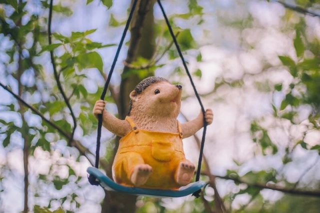 Долой скучных гномов! Необычные фигуры для сада 