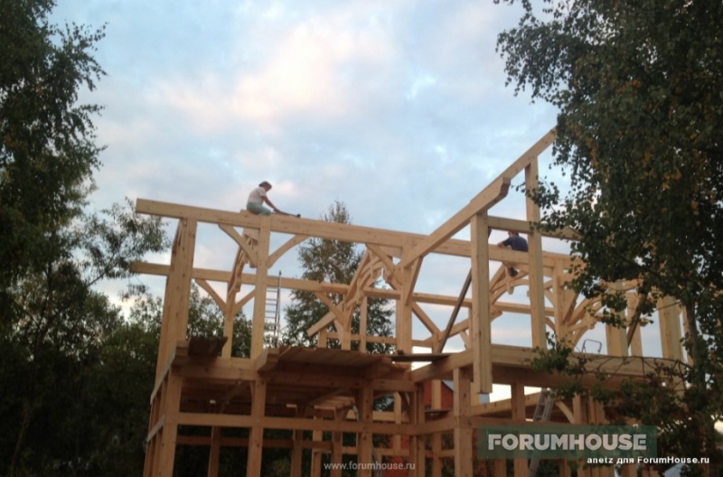 Фахверк в стиле модерн: заводской домокомплект с доработкой вручную