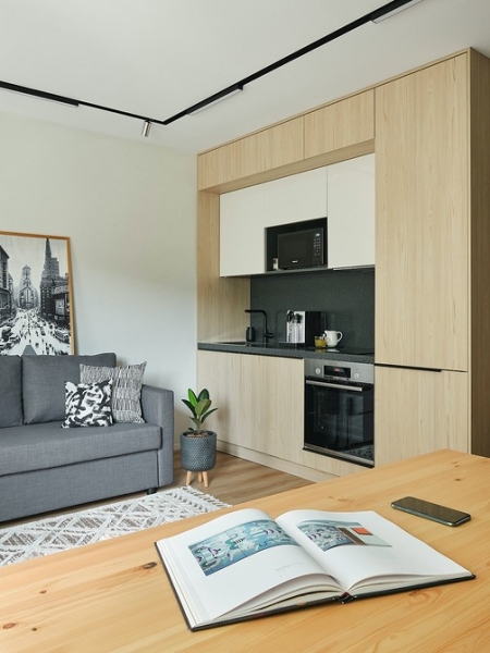 Из проектов профи: 5 суперкомпактных кухонь в студиях | ivd.ru