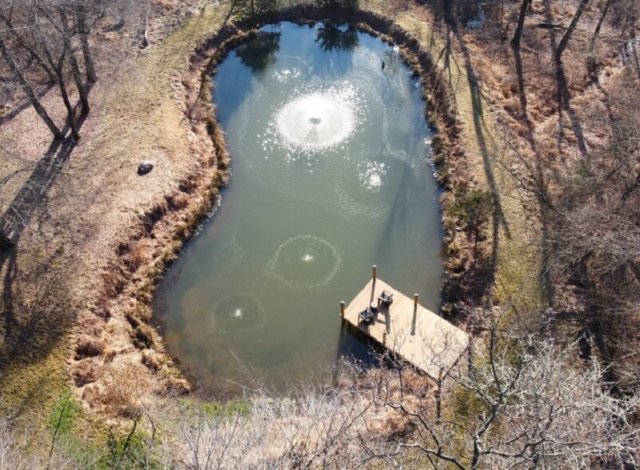 Как зимой поддержать воздухообмен в пруду 