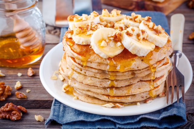 На молоке, кефире, кипятке – самые лучшие рецепты блинов 