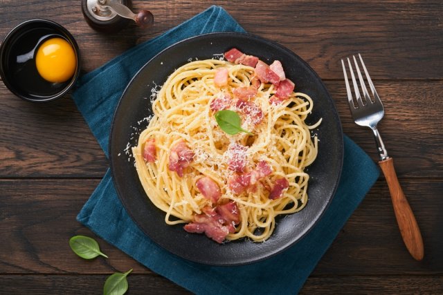 С креветками, курицей, беконом, в сливочном соусе – как еще приготовить пасту 