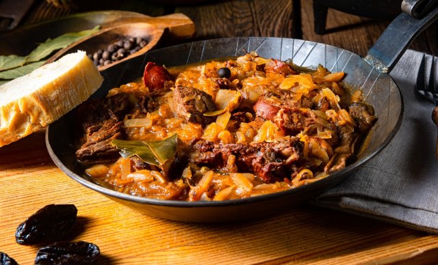 Салат, окрошка, пицца – что еще можно приготовить из остатков дачных продуктов 