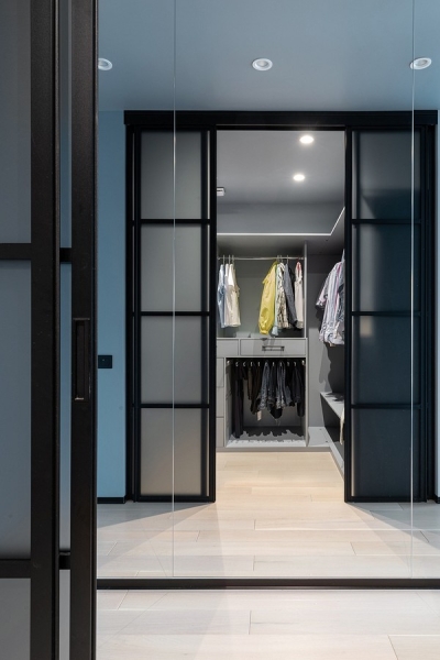 Светлый, но не скучный: интерьер для семьи с двумя детьми | ivd.ru