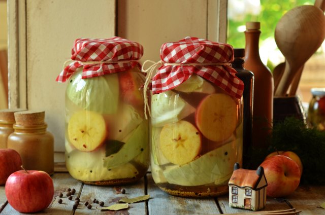 Вкусные моченые яблоки в домашних условиях – простые рецепты для каждого 