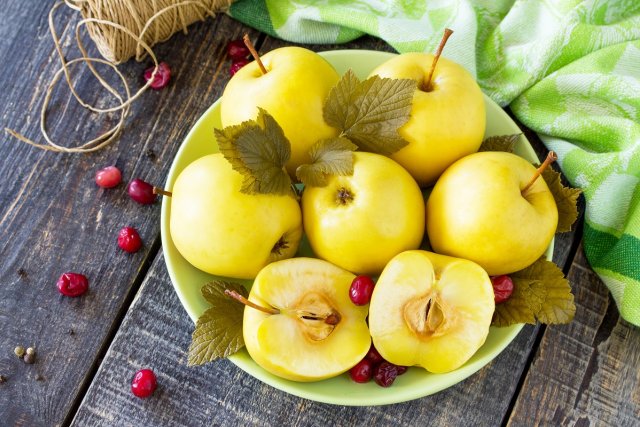 Вкусные моченые яблоки в домашних условиях – простые рецепты для каждого 